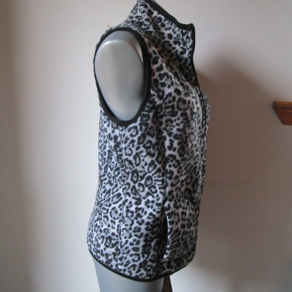 Black white leopard print vest. Fleece, reversable, zipup w pockets. Laura Scott - Picture 3 of 15